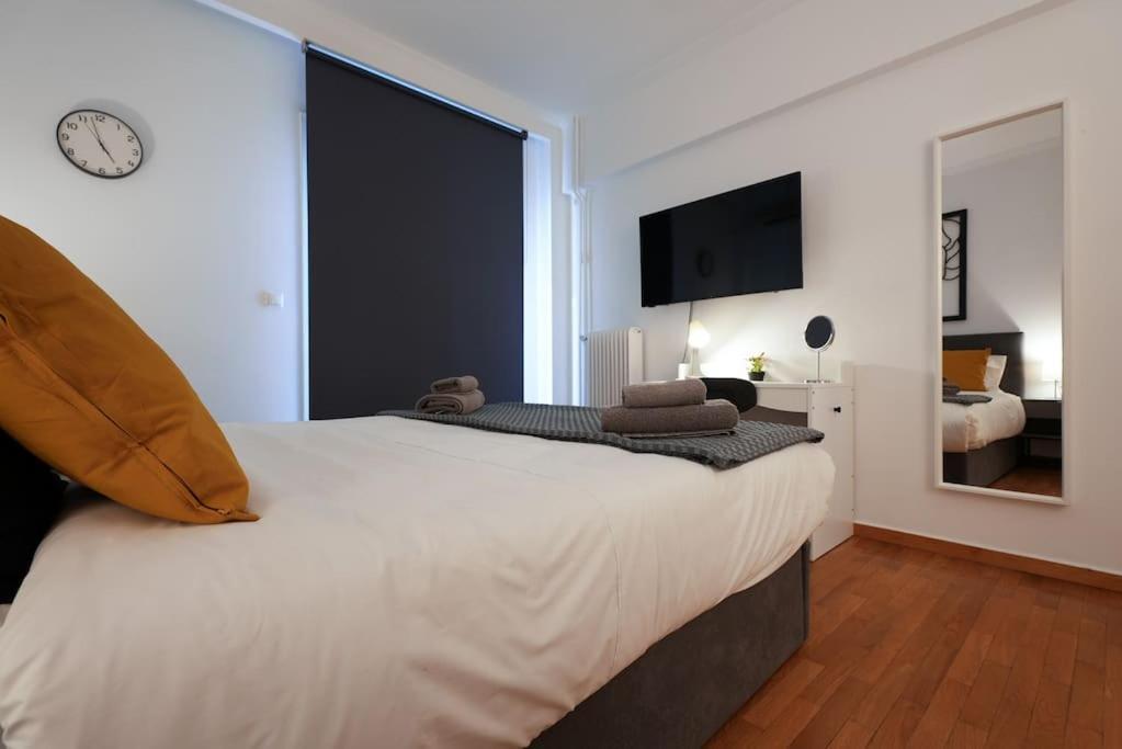 Syntagma Square, 70Sqm Pentelis Sunny Apartment Athene Buitenkant foto