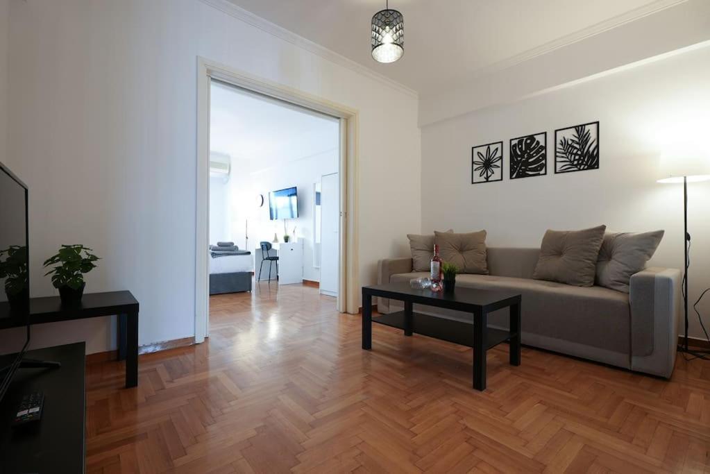 Syntagma Square, 70Sqm Pentelis Sunny Apartment Athene Buitenkant foto