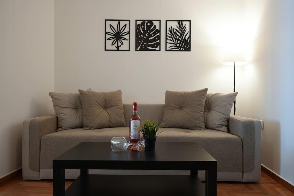 Syntagma Square, 70Sqm Pentelis Sunny Apartment Athene Buitenkant foto