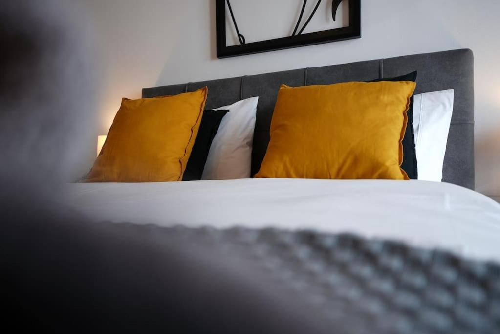 Syntagma Square, 70Sqm Pentelis Sunny Apartment Athene Buitenkant foto