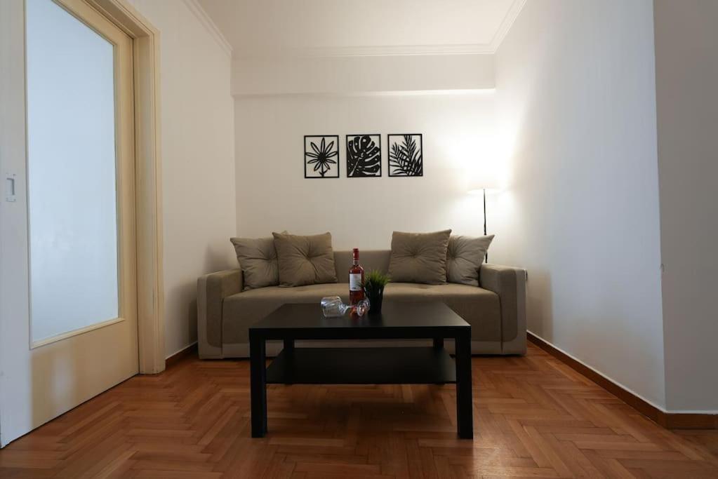 Syntagma Square, 70Sqm Pentelis Sunny Apartment Athene Buitenkant foto