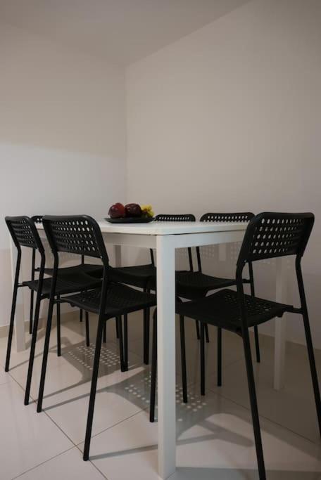 Syntagma Square, 70Sqm Pentelis Sunny Apartment Athene Buitenkant foto