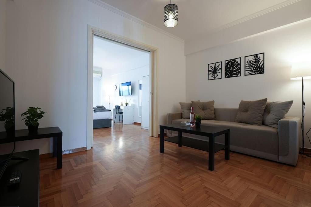 Syntagma Square, 70Sqm Pentelis Sunny Apartment Athene Buitenkant foto